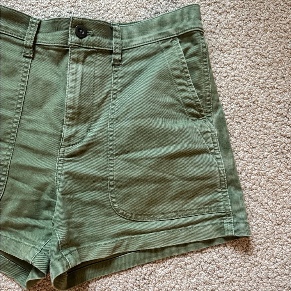 Madewell olive green shorts